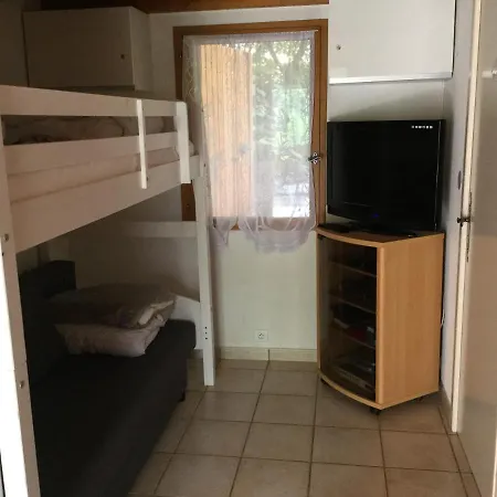 Holiday home Mazet Tournesol Aux Portes Du Verdon Saint-Martin-de-Bromes